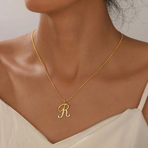  Cadenas Color dorado Letra inicial A-Z Collares pendientes para mujeres Hombres Moda Metal Personalización Zircon Gargantilla Regalo de joyería