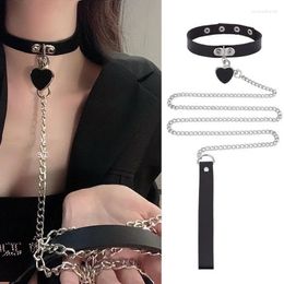 Chaines Harnais gothique Femmes Chaîne de collier Choker Sexy Pu Le cuir pendentif Collier Cosplay Accessoires pour couples