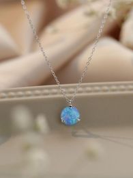 Chaines Han Hao S Sterling Sier Simple Blue and White Australian Opal Round Pendant Collier Fashion Ins pour femmes