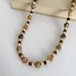 Chaines Collier de perles blanches Agate White de pierre naturelle faite à la main pour femmes bijoux de vacances d'été