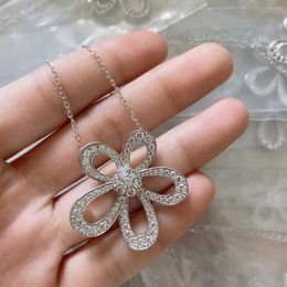 Ketens hoge versiemerk 925 sterling zilveren sieraden voor dames lotus bloem hanger ketting luck klaver sakura trouwfeestje