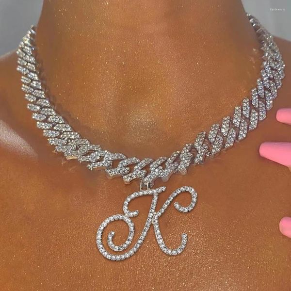 Cadenas Hip Hop Collar de letras cursivas para mujeres Iced Out 14mm Prong Cuban Link Chain Iniciales Nombre Joyería de moda