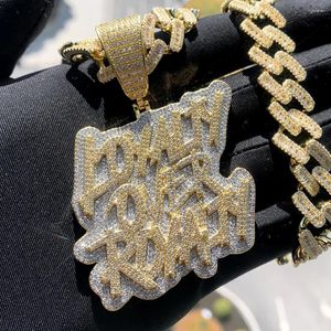 Chaînes Iced Out Bling CZ Lettre Loyauté sur la royauté Pendentif Collier Plein Pavé 5A Zircone Cubique Deux Tons Couleur Hip Hop Bijoux