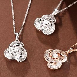 Chains Ins Fashion Luxury Petal Diamond Necklace for Women Temperament Golde Ketting Trendy 2022 Delicate Pendant