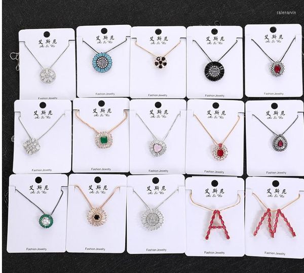 Chaînes Bijoux Acrylique Mode Lettres Incrusté Zircon Dames Frais Simple Collier Mixte En Gros