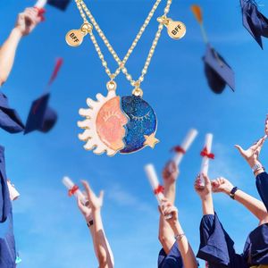 Chaînes bijoux bon ami soleil lune nuit lueur collier enfants créatif aimant Long ensemble colliers pour femmes réel