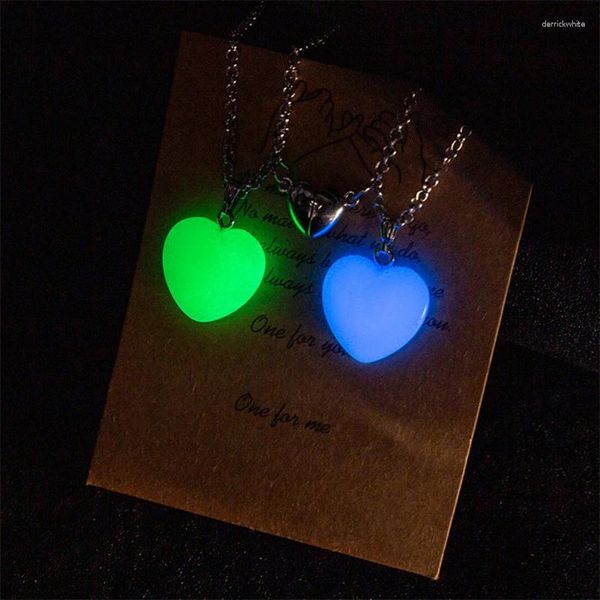 Chaînes Jwer 2pcs / Set Lumineux Coeur Couple Pendentif Collier Pour Femmes Hommes Amour Cristal Magnétique Lueur Dans Les Bijoux Foncés