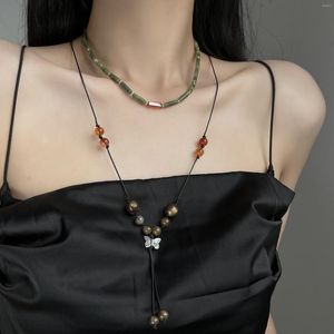 Chaînes collier mignon coréen chandail automne/hiver pour femmes sens de la conception: chaîne de collier petite et polyvalente avec un style cool