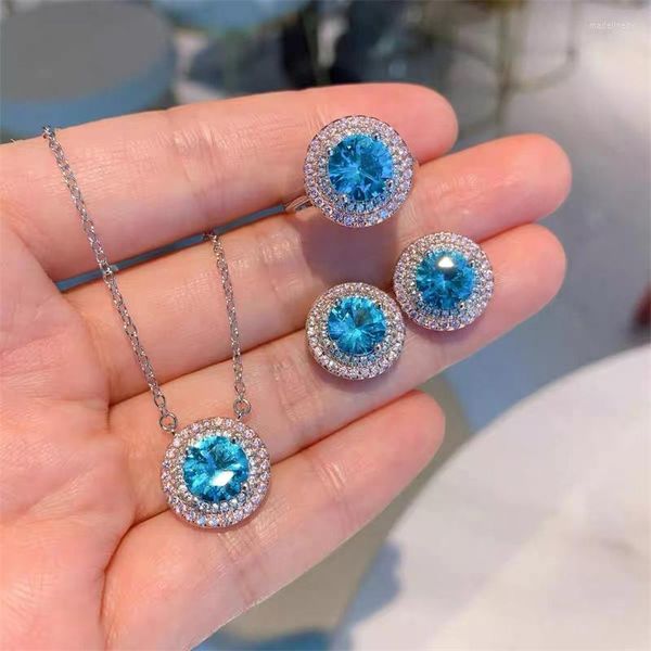 Chaînes coréennes Sea Blue Gemstone Boucles d'oreilles Bague Collier Trois pièces Niche Exquis 925 Sterling Silver Hypoallergenic Set Cadeau de vacances