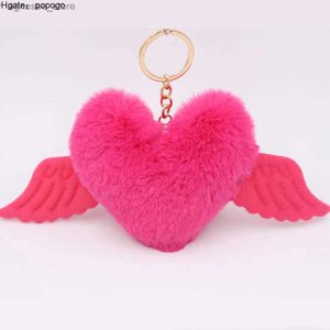 Cadenas Lanyards Heart Wings Love Hair Ball Keychain Pends Fagly Bag Girl Ornaments Car Lindo regalo Llaveros Mujer Keychain R231201