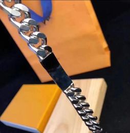 Chaînes collier ras du cou femmes pendentifs rétro designer haute qualité charme chaîne pendentif Lvssletter bracelet mode laiton bijoux cadeau avec boîte 1-11