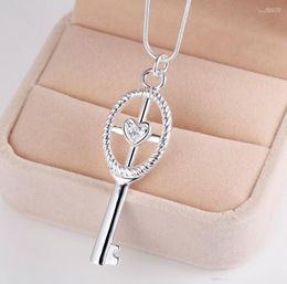 Chaînes Love Key Beautifulsilver Plated Necklace Silver Pendant Jewelry / YTJSLUAR AFMIOFBY