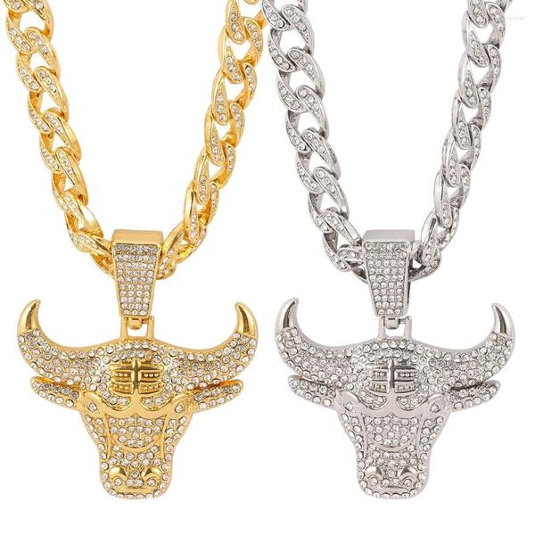 Chaînes Men Hip Hop Fashion Full Ringestone Bull Head Pendant Collier Stimulant en métal plaqué or