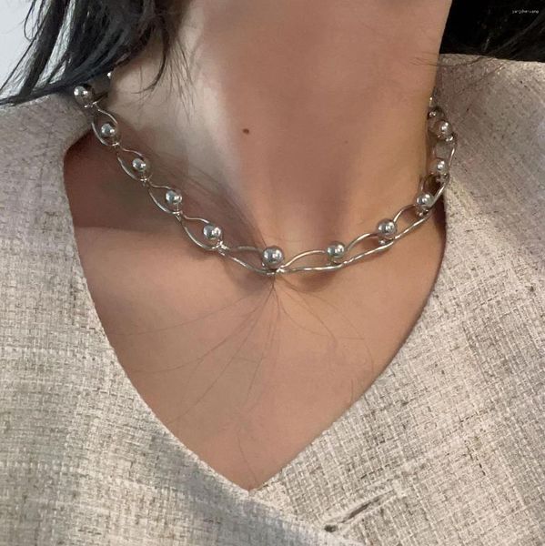 Chaînes minimaliste esthétique métal couleur argent perles boule chaîne irrégulière collier ras du cou pour femmes unisexe bijoux inhabituels