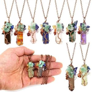 Chaînes multicolore collier de cristal naturel fil créatif enveloppé forme irrégulière gravier pierre pendentif à la main rock arbre de vie