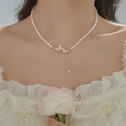 Chaînes Collier de perles d'eau douce naturelles Luxe léger pour femmes Pendentifs papillon polyvalents pour petites personnes Colliers Bijoux Zhuji