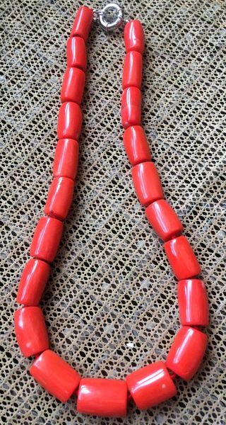 Chaînes naturelles grosses perles collier de corail rouge orange long 18