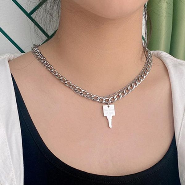 Cadenas Gargantilla de cadena punk en el cuello Collar de amuletos de llaves para mujeres Regalos de joyería de gran personalidad Collares góticos Artículos al por mayor