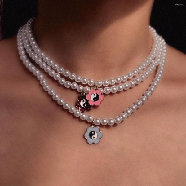 Chaînes Punk Coloré Fleur Yin Yang Bagua Collier De Perles Pour Femmes Blanc Imitation Perles Perle Charmes Clavicule Chaîne Bijoux