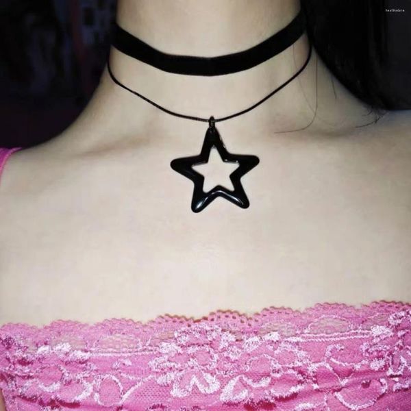 Cadenas Punk Wind Estrella de cinco puntas Collar colgante Amante Cuerda de cuero Clavícula Cadena negra Fiesta mental Estética gótica para mujeres