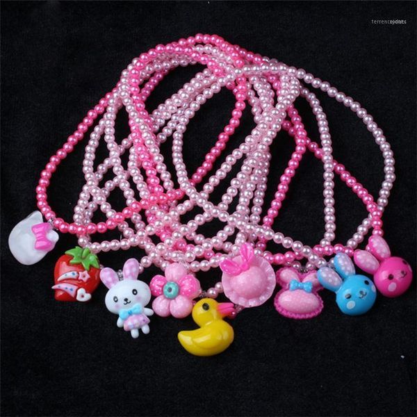 Chaînes aléatoires enfants papillon fleur fruits rose simulé collier de perles enfants chaîne de perles pour enfant fille cadeaux anniversaire1