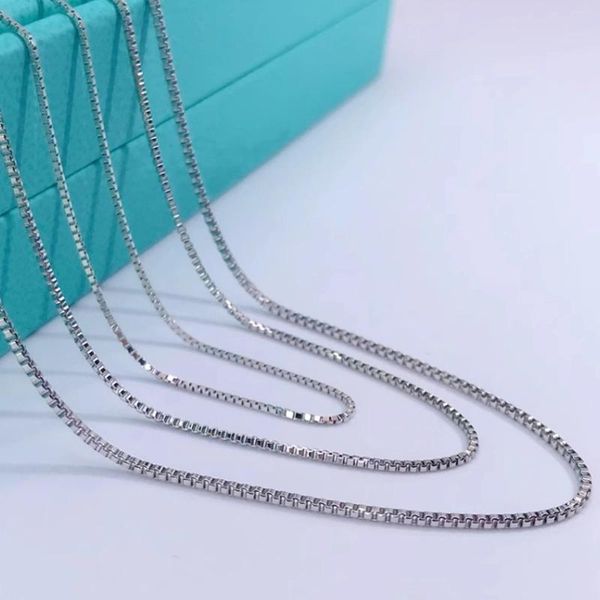 Chains Real Pure Platinum 950 Chaîne Femmes Lucky Thin Mink 0,9 mm Box Link Collier 3,15 g / 43 cm