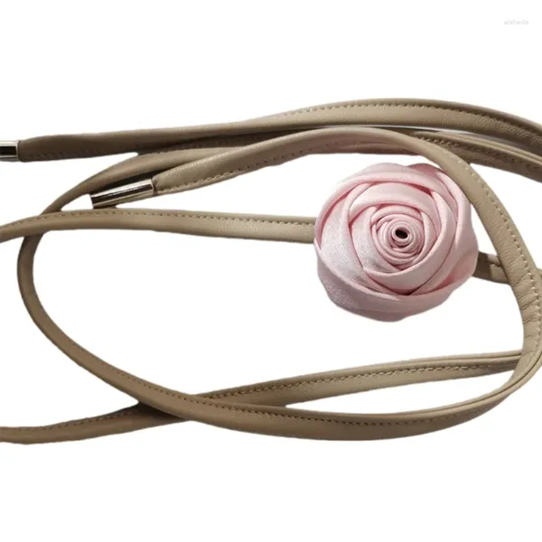 Chaînes Rose Fleur Tour de Cou Avec PU Chaîne Tissu Matériel Tissu Accessoire Pour Femme Fille