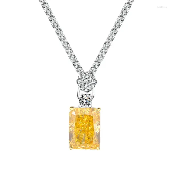 Chaînes S925 Silver High Carbon Diamond Pendentif Charme Bijoux de luxe Pierre principale 12 16 Mariage