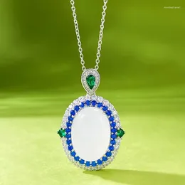 Cadenas S925 Silver incrustados Calcedonía Huevo alto Collar colgante de jade con zafiro artificial para mujeres