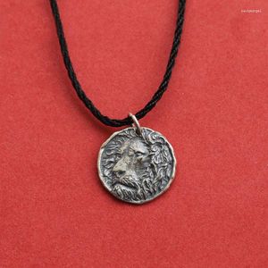 Chaînes S925 Collier en argent sterling Rétro Lion en relief Rond Marque Pendentif Livraison Lanière noire