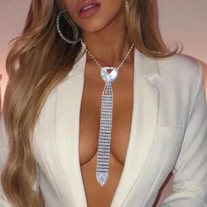 Chaînes Sexy luxe amour cristal cravate collier femmes mode brillant strass cou bijoux cadeau accessoires chaînes