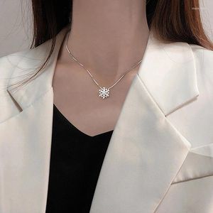 Chaînes brillant Zircon collier flocon de neige pendentif filles cadeau de fête de mariage présent tour de cou bijoux fins