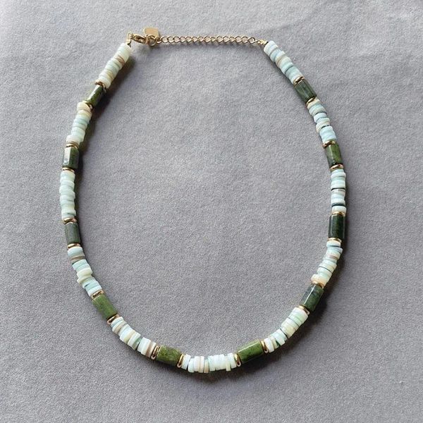 Chaînes Simple et frais Mode courte pierre naturelle coquille perlée collier de verrouillage chaîne en acier titane réglable