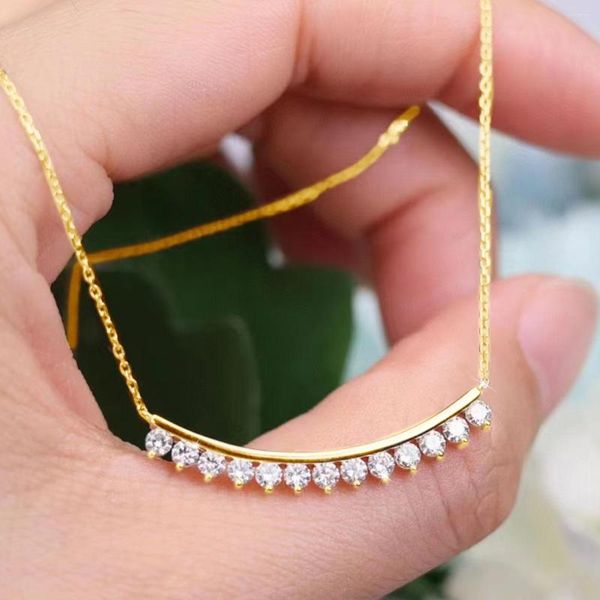 Chaînes Solide 18K Gold Moissanite Collier Certificat pour les femmes avec chaîne AU 750 Haute Qualité Engagement Bijoux Tendance