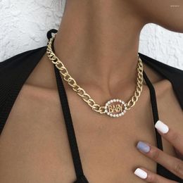 Chaînes SRCOI À La Mode Bébé Lettre Ovale Strass Bord Creux Tag Collier Pour Femmes Épais Lien Chaîne Ras Du Cou Nom Initiale Cou Bijoux