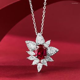 Chaînes Tempérament Style 2 Pigeon Blood Red Luxe incrusté de diamants complets à la mode et polyvalent montrant blanc en Europe