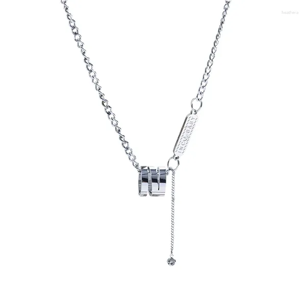 Chaînes titanium Steel Small Taile Challe Chain Niche Collier Foom's Fashionable haut de gamme clarbone