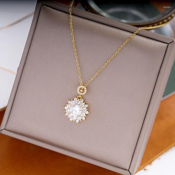 Chaînes tendance en acier inoxydable 316l pas de décoloration flocon de neige pendentif collier chaîne à breloques femmes lumière luxe or tour de cou bijoux en gros