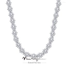 Chaînes Vinregem 18 carats en or blanc simule des pierres précieuses de saphir fleur femmes colliers de luxe 925 bijoux en argent sterling cadeau d'anniversaire