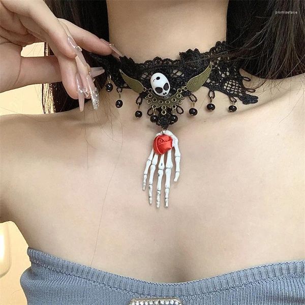 Cadenas Vintage Esqueleto de encaje negro Collar con cierre de mano Adorno de cuello oscuro Pendientes góticos de Halloween exagerados