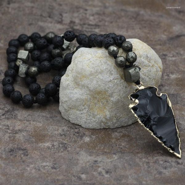 Collar con colgante de flecha con cuentas de piedra de lava volcánica para hombre, joyería de energía de Yoga tejida hecha a mano de Color negro bohemio