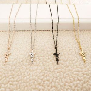 Chaînes En Gros 10 pc/lot Conception Amour Coeur En Acier Inoxydable Pendentif Collier Lettre Colliers Femmes Filles Année Bijoux Cadeau