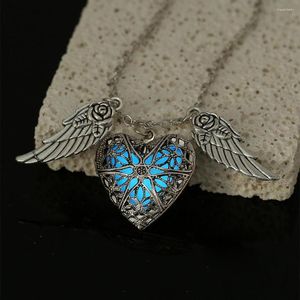 Chaines Femmes Bijoux brillants Waterdrop Lacket Pendant Flashing Stone Drop Glow in Dark Collier Angel's Wing Love