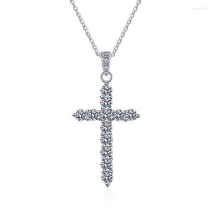 Chaines WZ00750 Lefei Fashion Luxury Classic Diamond-set Color D Moissanite Cross Collier Femmes Real 925 Sterling Silver Party Bijoux