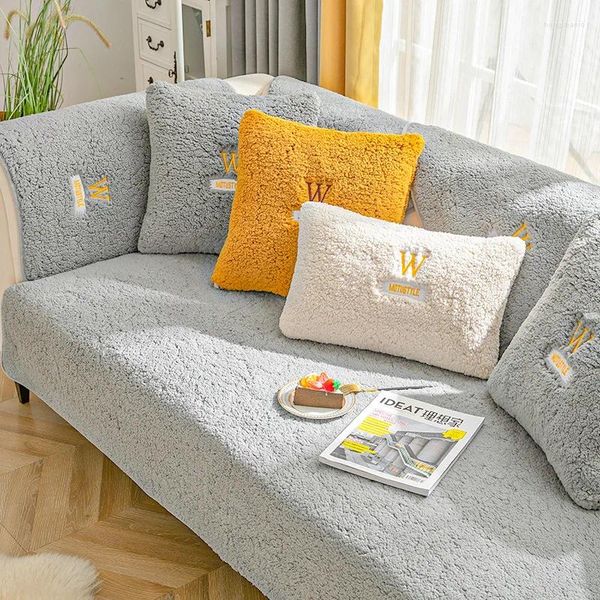 Housses de chaise d'hiver en cachemire, coussin de canapé épais en peluche kaki, housse en cuir Simple antidérapante avec impression de lettres