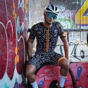 Chaise Triathlon Pak Fietsen Schaatspak Man Aero Jumpsuit Bike Strakke Set Korte mouwen Mtb Race Speedsuit Pro Road Fiets Jersey 231225