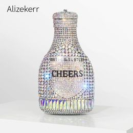 Sacs de soirée en cristal en forme de bouteille de champagne Magnifique sac à main en métaux en métal et sacs à main de concepteur de luxe Party de mariage 240428