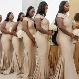 Champagne Bridesmaid Dresses 2022 Halter Satin V Neck Floor Length Mermaid Custom Made Maid of Honor Gown Beach Wedding vestidos