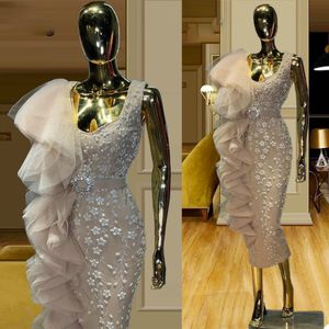 Champagne chic prom jurken met riem mouwloze geappliceerd kant zeemeermin avondjurken Dubai Arabische ruches tule custom made pageant jurk
