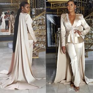 Champagner Empire Jumpsuit Abendkleider mit Cape, V-Ausschnitt, langen Ärmeln, Schößchen, Satin, roter Teppich, Promi-Kleid, knöchellanges formelles Kleid